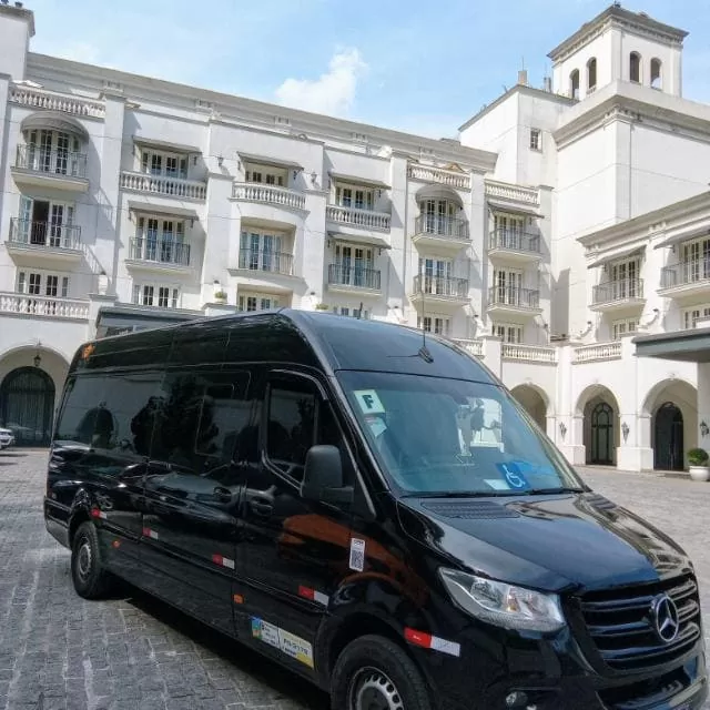 Van Sprinter da CHM Transportes