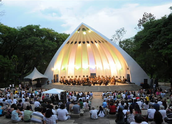 Concha Acústica da Lagoa do Taquaral, em Campinas — City Tour CHM Transportes