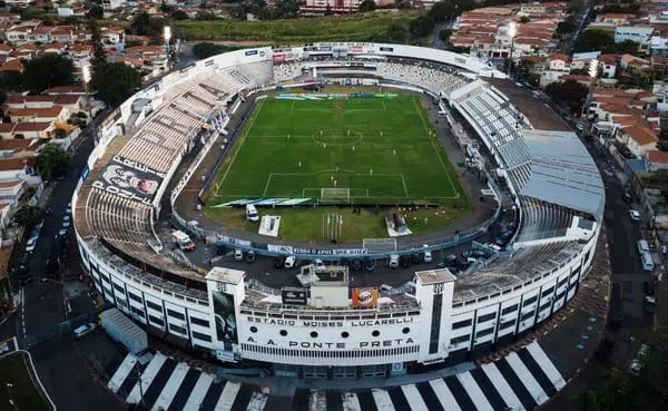 Estádio Moisés Lucarelli, da Ponte Preta, em Campinas — City Tour CHM Transportes