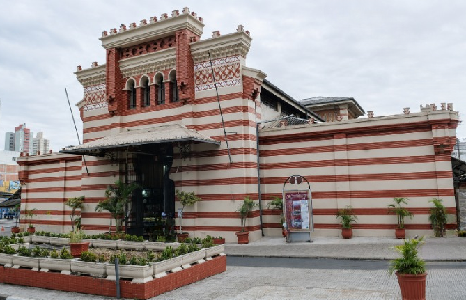 Mercado Municipal de Campinas, o Mercadão, projetado por Ramos de Azevedo — City Tour CHM Transportes