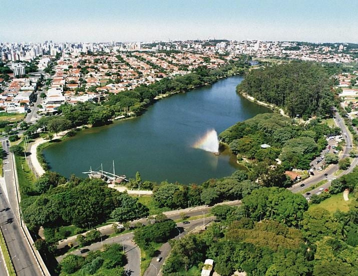 Lagoa do Taquaral (Parque Portugal) em Campinas — City Tour CHM Transportes