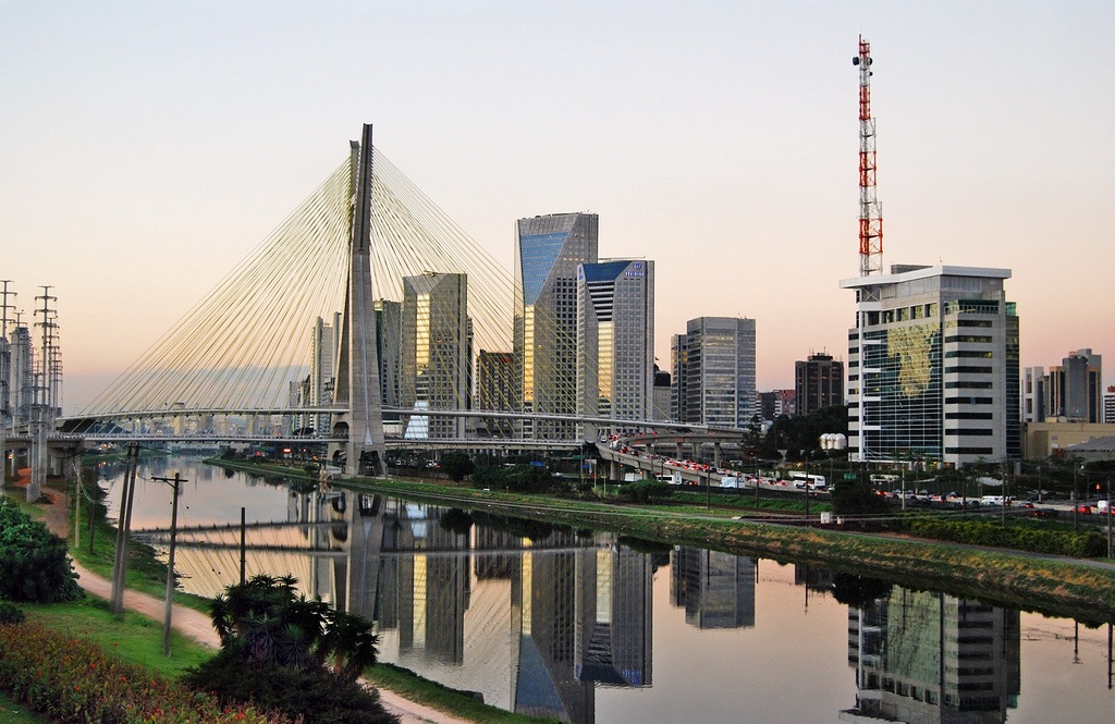 City Tour em São Paulo — Ponte Estaiada — CHM Transportes